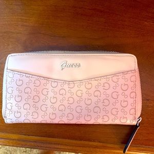 🎀 GUESS Soft Pink Wallet 🎀